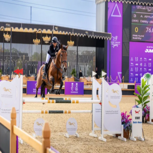 الجوهرة المطيري .. فارسة خطفت الأضواء في "قفز السعودية"