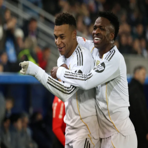 ريال مدريد يهزم ألافيس ويواصل مطاردة الصدارة في الليجا