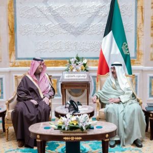 سمو أمير دولة الكويت يستقبل سمو الأمير تركي بن محمد بن فهد