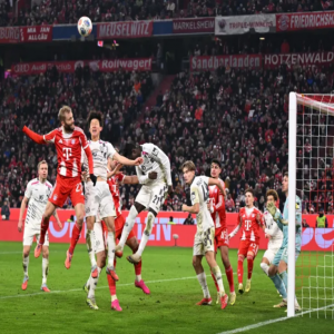 بايرن ميونيخ يتعادل مع ماينز "المتعثر"