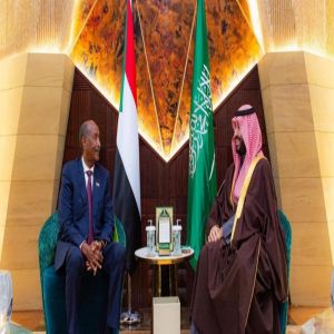 سمو ولي العهد يلتقي رئيس مجلس السيادة الانتقالي في جمهورية السودان
