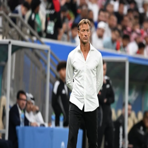 رينارد يعقد مؤتمرًا صحفيًا للحديث عن مواجهة الإمارات