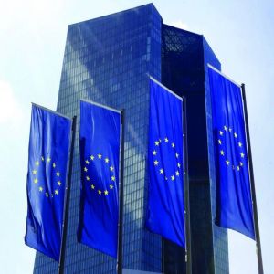 «المركزي الأوروبي» يبقي أسعار الفائدة دون تغيير ويرفع توقعات النمو