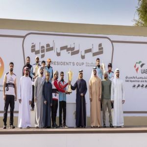 كأس رئيس الدولة للقدرة في بوذيب تشهد مشاركة 121 فارساً وفارسة