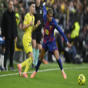 برشلونة يهزم فياريال بثنائية ويواصل الصدارة في الدوري الإسباني