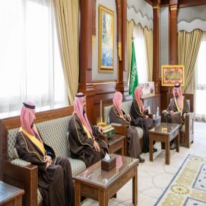 أمير منطقة المدينة المنورة يستقبل وزير العدل