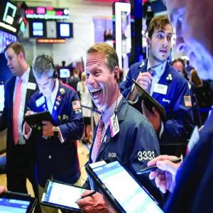 التكنولوجيا تقود مكاسب «وول ستريت» في الأشواط الأخيرة لـ«رالي 2025»