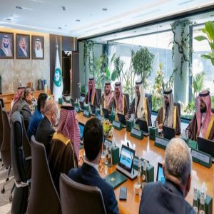 أمين منطقة الرياض يلتقي محافظ طشقند