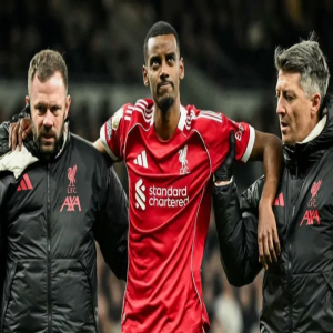 إيزاك مهاجم ليفربول يتعرض لكسر في الساق