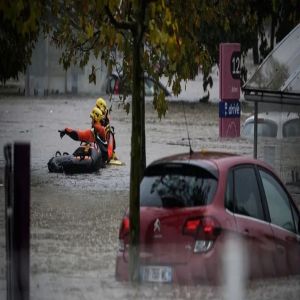 فيضانات عارمة تضرب مونبيليه.. فرنسا تواجه أسوأ حالة منذ 30 عامًا