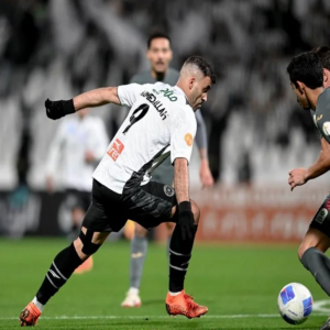 الشباب يحول تأخره لتعادل مثير أمام الريان في دوري أبطال الخليج