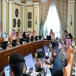 محافظ جدة يرأس الاجتماع السنوي للجنة الدفاع المدني الفرعية للعام 1447هـ