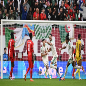 ثنائية محرز تقود الجزائر للفوز على السودان بثلاثية بكأس الأمم