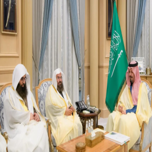 أمير المدينة المنورة يستقبل رئيس الشؤون الدينية بالمسجد الحرام والمسجد النبوي