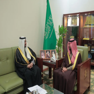 الأمير فهد بن محمد يستقبل مدير مكتب وزارة المياه والبيئة والزراعة بالمحافظة