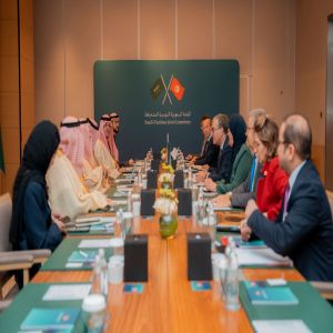 وزير الصناعة والثروة المعدنية يبحث تعزيز التكامل الاقتصادي والصناعي مع الجمهورية التونسية