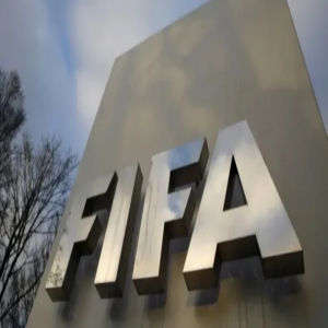 "فيفا" و"إيفاب" يقتربان من اعتماد "قانون فينجر"