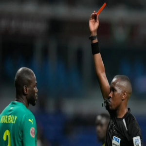 السنغال تتصدر مجموعتها بكأس الأمم الأفريقية رغم طرد كوليبالي