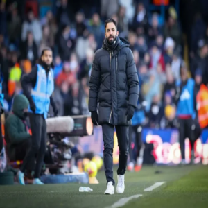 مانشستر يونايتد يعلن الانفصال عن مدربه أموريم