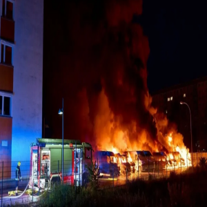 العاصمة الألمانية تشهد انقطاعًا واسعًا للكهرباء لليوم الثاني بعد حريق تخريبي