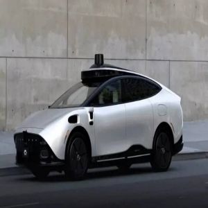 تينسور تطلق روبوكار 2026 كأذكى سيارة كروس أوفر ذاتية القيادة في العالم