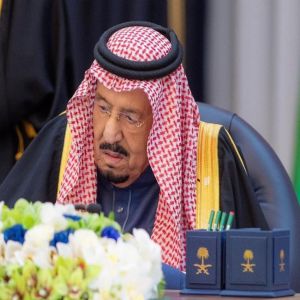 خادم الحرمين الشريفين يرأس جلسة مجلس الوزراء في الرياض