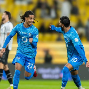 الشباب يقلب تأخره إلى انتصار درامي أمام نيوم في دوري روشن