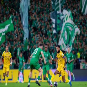 الأهلي بـ10 لاعبين يخطف فوزًا قاتلًا على التعاون في "روشن"