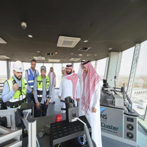 الأمير محمد بن عبدالعزيز يتفقد مشروع مطار جازان الدولي "الجديد"