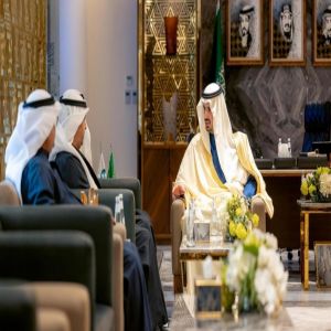 أمين منطقة الرياض يلتقي الأمين العام لمنظمة المدن العربية