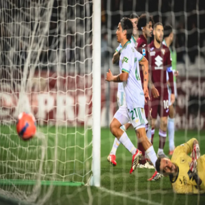 روما يحقق انتصاره الثالث تواليًا في الدوري الإيطالي بفوزه على تورينو