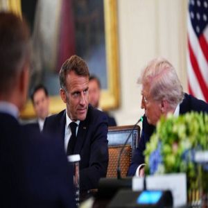 ترامب يخرق بروتوكول المراسلات بين الزعماء وينشر رسالة خاصة تلقاها من ماكرون