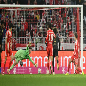 بايرن يتجرع خسارته الأولى في الدوري أمام أوجسبورج