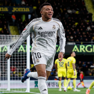 ثنائية مبابي تقود ريال مدريد لتجاوز فياريال وتصدر الدوري مؤقتًا