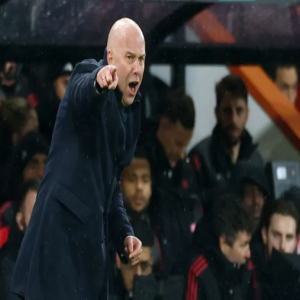 مدرب ليفربول يلقي باللوم على الإرهاق بعد هزيمة جديدة