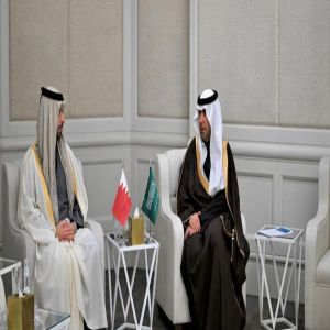 وزير البلديات والإسكان يبحث مع نظيره القطري فرص التعاون في المشاريع السكنية