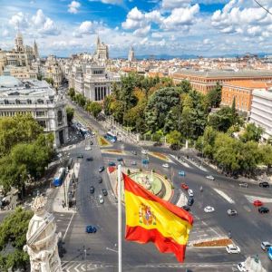 إسبانيا تتحرك لتقنين أوضاع نحو نصف مليون مهاجر غير شرعي