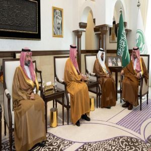 نائب أمير منطقة مكة المكرمة يطّلع على خطط حملة "جود الإسكان"