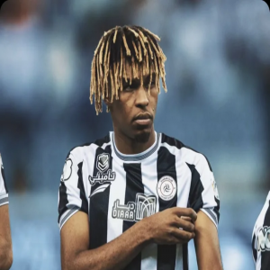 الشباب يضم فواز الصقور من الاتحاد