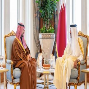 بتوجيه من القيادة.. سمو وزير الدفاع يلتقي سمو أمير دولة قطر