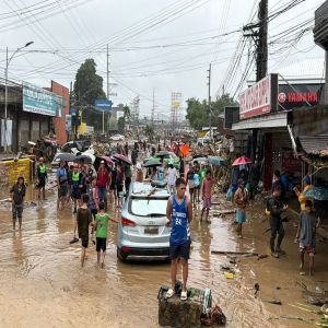 مصرع 8 أشخاص بسبب إعصار باسيانج في الفلبين