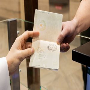 وزارة الداخلية تطلق ختم "معرض الدفاع العالمي 2026"