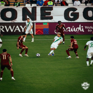 الأهلي يكتفي بالتعادل أمام الوحدة