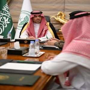 مُحافظ جدة يطّلع على استعدادات الجهات الأمنية لشهر رمضان