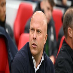 سلوت: أداء ليفربول لا يرقى لمعايير النادي