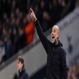 جوارديولا يتجاهل التكهنات بشأن الفوز بالدوري الإنجليزي