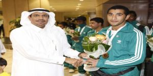 8 ميداليات حصيلة الأخضر بالبطولة  رئيس وأعضاء اتحاد الملاكمة يستقبلون أبطال الخليج بالورود
