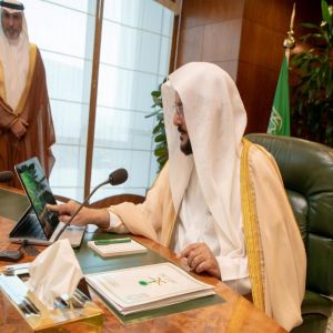 وزير الشؤون الإسلامية يدشّن عددًا من الخدمات الرقمية لرفع جودة العمل