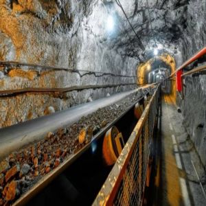 انهيار منجم ذهب يودي بحياة 11 شخصًا في غينيا