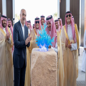 وزير السياحة يفتتح منتجع "ريكسوس مرجانة"